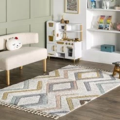 Lillie Abstract Diamond Kids Tassel Area Rug